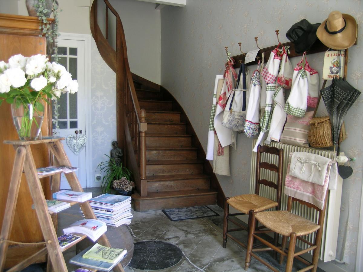 Les 2 Madeleine Bed & Breakfast Saint-Saturnin-du-Bois Exterior photo
